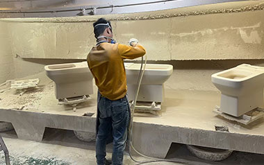 5.Glaze spraying